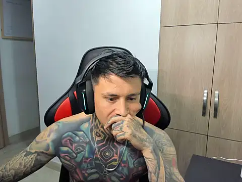 Chrissblack Show Webcam