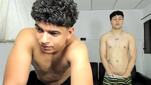 Santy_Stump Chat XXX in diretta
