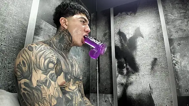 Gury_tattoo live XXX chat
