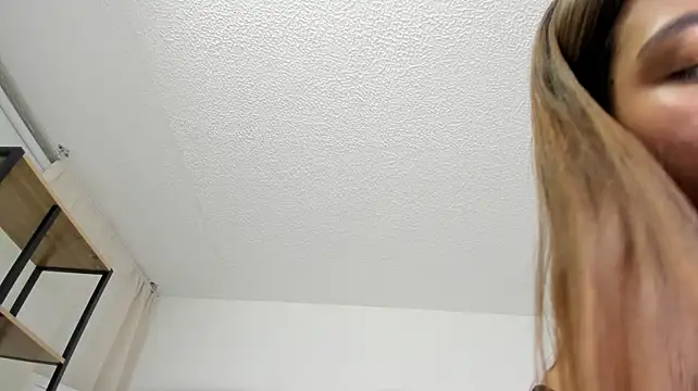 Molly_Sweet__ 现场XXX聊天
