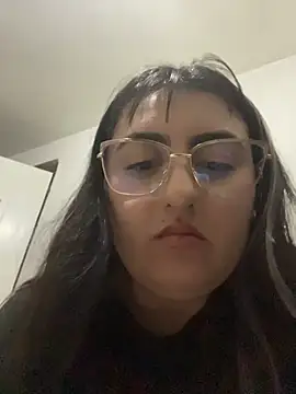 KaroVelvett Adlı Modelin Canlı XXX Sohbeti
