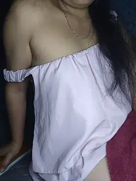 Mimi_babyx Adlı Modelin Canlı XXX Sohbeti