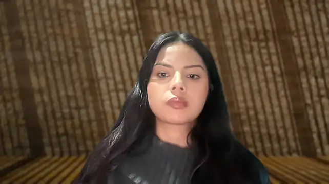 naughty__alexia Adlı Modelin Canlı XXX Sohbeti