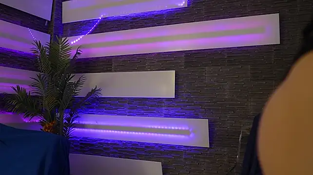 foxxy_milf Adlı Modelin Canlı XXX Sohbeti