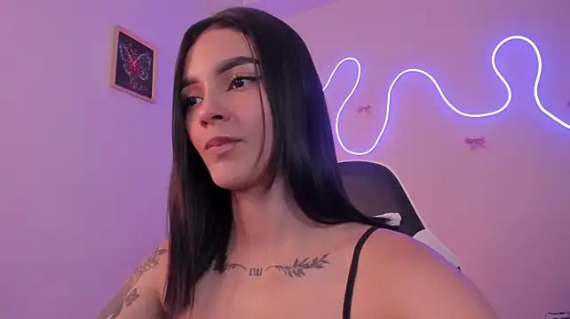 Chat +18 de CarolineEvanss_11 ao vivo
