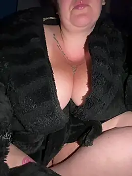 busty-bella1 Adlı Modelin Canlı XXX Sohbeti