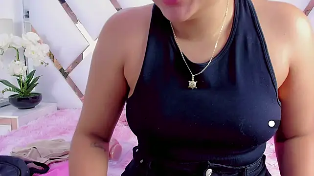צ'אט XXX בשידור חי של baby_sofia7