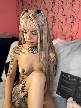 צ'אט XXX בשידור חי של Lunai_gh