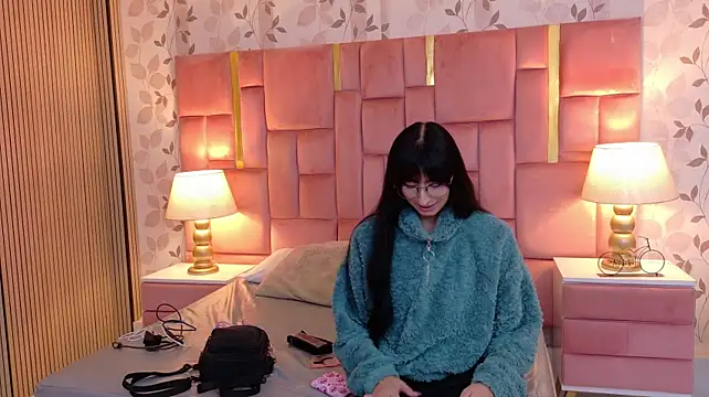 צ'אט XXX בשידור חי של LaylaaDoll