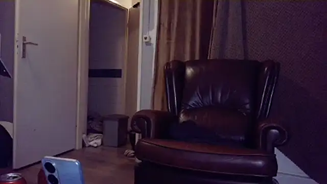 Assandthroat-destroy live XXX chat
