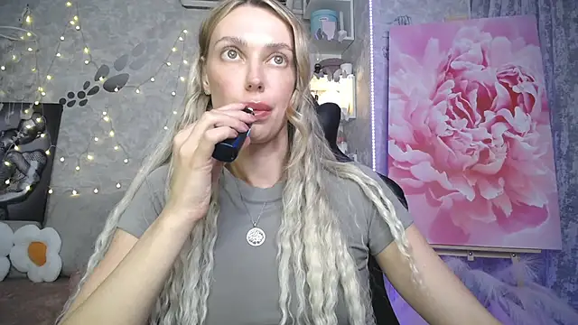 NickyAdamidi's Live XXX Chat