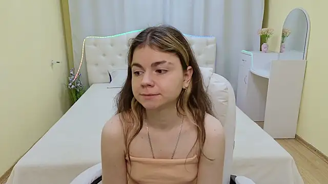 Show modela TinaRedly na web-kameri