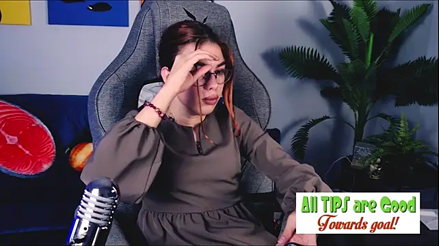 XXX chat uživo modela SeraphineDuskryn