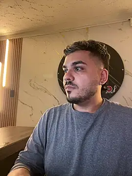 LatinBearX Webcam show