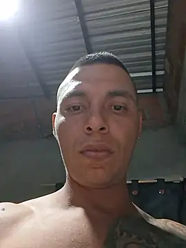 Andrezzz69's Webcam Show
