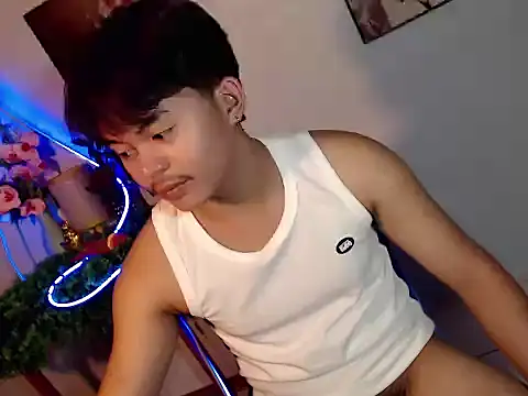 צ'אט XXX בשידור חי של Bigboy_Hiro