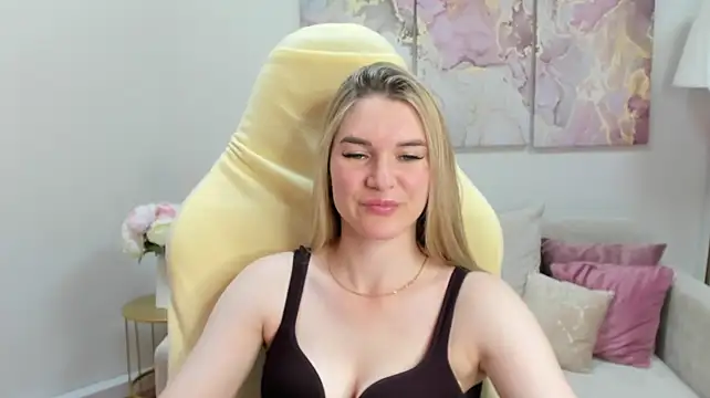 Онлайн чат XXX RoxyReignn