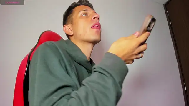 kevin_ahss – Naživo XXX chat