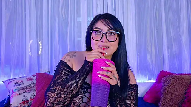 Victoria_J 现 场XXX聊天