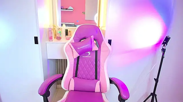 NaomiAmazing01 现场XXX聊天