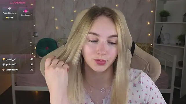 Shy_Polly's Live XXX Chat