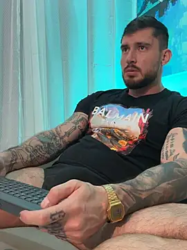 Czat XXX na żywo – DimitriSullivan_