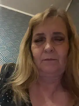 Chat XXX en directo de Irina2909@xh