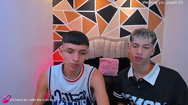 Chat +18 de Juan_Nd_Steven ao vivo