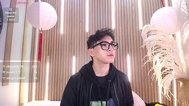 Christine_Wild 现场XXX聊天