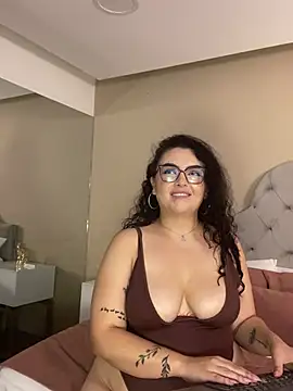 Chat XXX en directo de AlmaraRouge