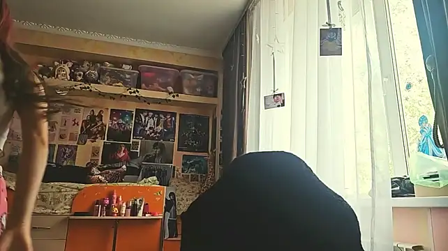 CowledScript webcam show