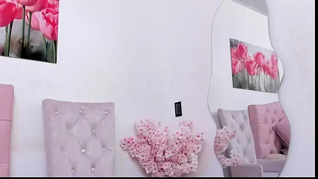 pinky_f00xn Live XXX chat