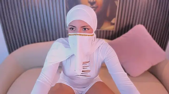 juli_thali – Naživo XXX chat