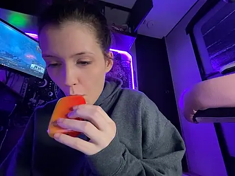 צ'אט XXX בשידור חי של Lilactease