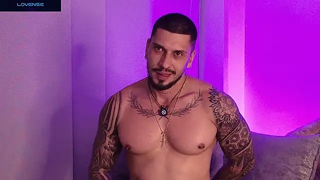 Seth_Vegaa Adlı Modelin Canlı XXX Sohbeti