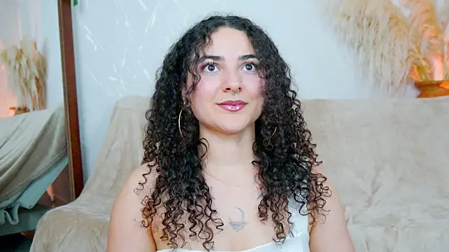 merida_bell18 élő XXX-chatje