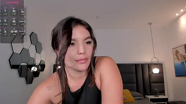 ValeriaRoldanX's Live XXX Chat