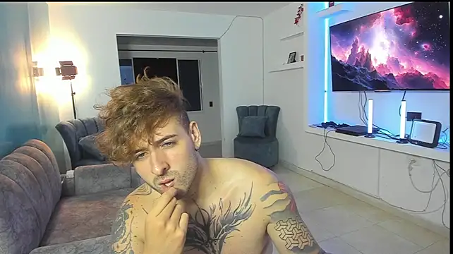 Webkamerová show ARES_TATTO