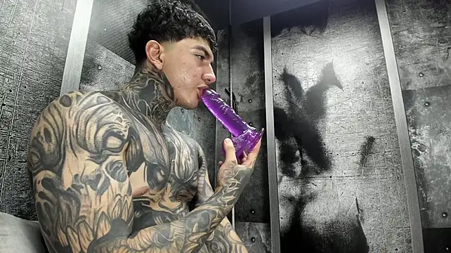 Gury_tattoo: απευθείας συνομιλία ΧΧΧ
