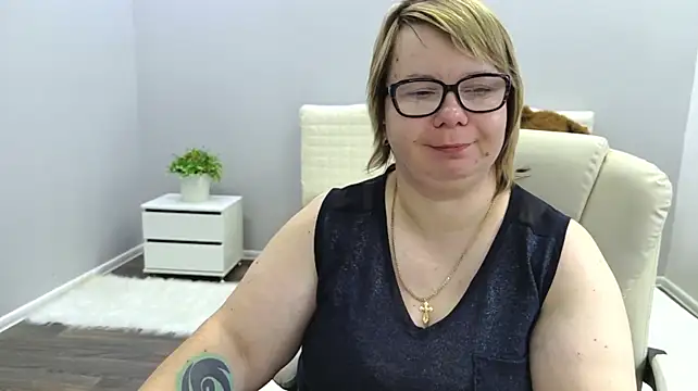 Webkamerová show BonnnyBoobsy