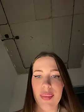 -SweetDi-n Live XXX chat