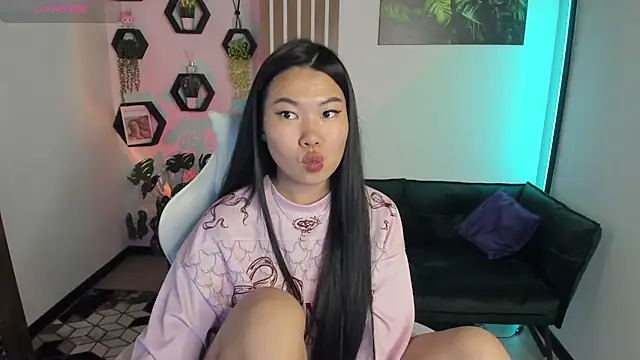 LunaPurrr live XXX chat