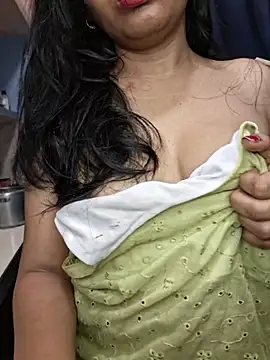 XXX chat uživo modela Nisha027