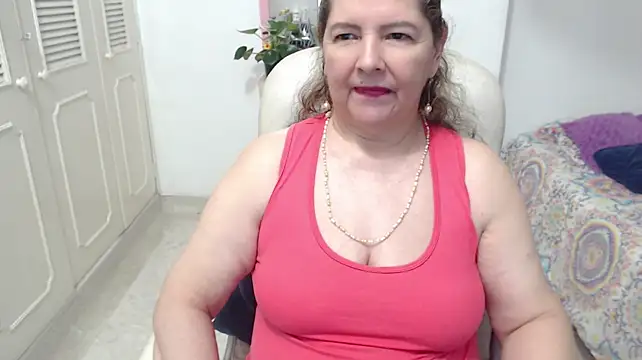 leonela_69のライブXXXチャット