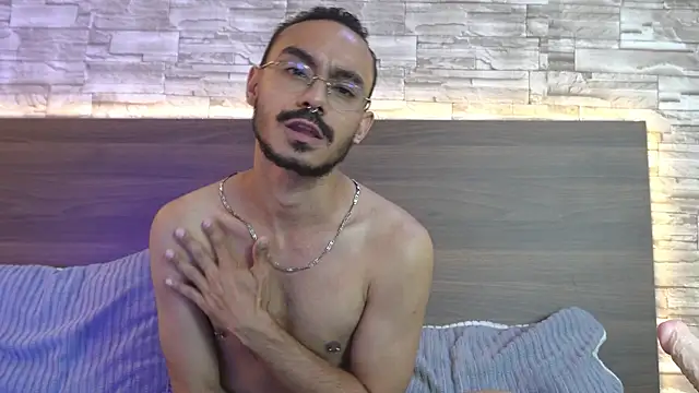 Show modela thomas_montiel na web-kameri