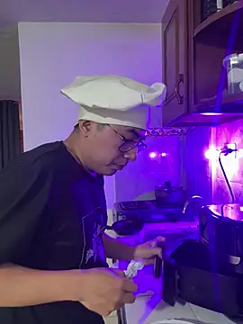 andrewmhilton_'s Webcam Show