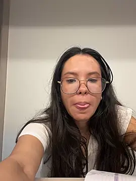 rose_allure1's Live XXX Chat