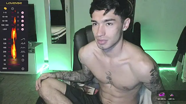 Damon__333 Webcamshow