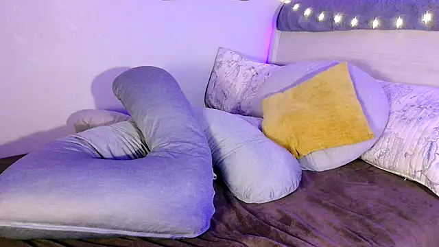 easy_briezy Show in webcam