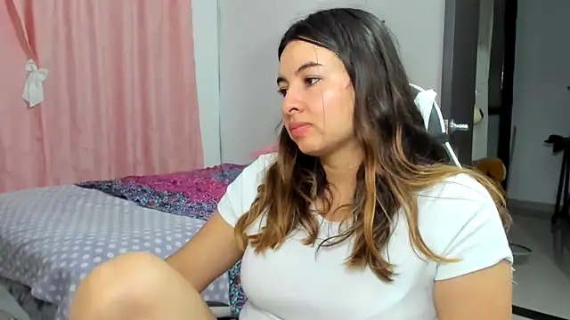 __Emma__11__Lecat_'s Live XXX Chat